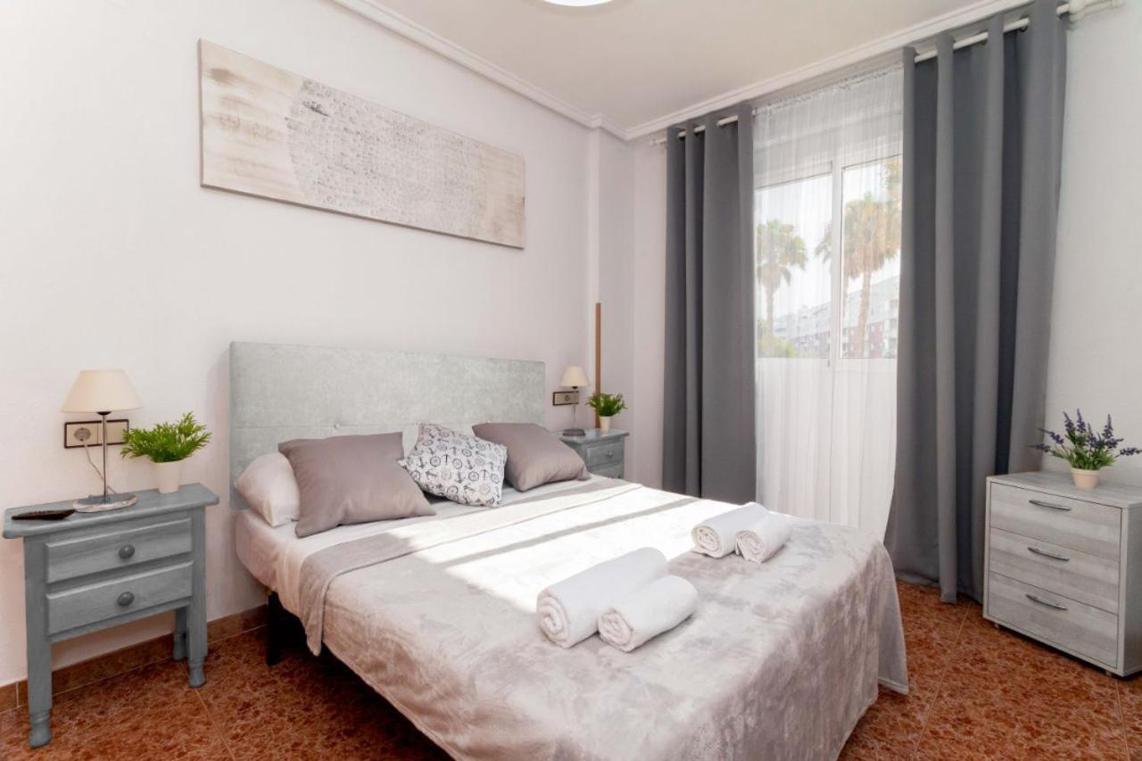 Apartamentos Villa Madrid Torrevieja Zewnętrze zdjęcie