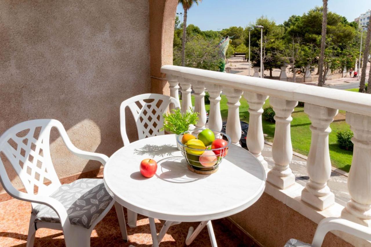 Apartamentos Villa Madrid Torrevieja Zewnętrze zdjęcie