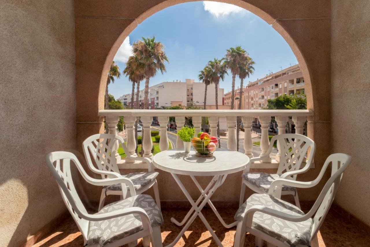 Apartamentos Villa Madrid Torrevieja Zewnętrze zdjęcie