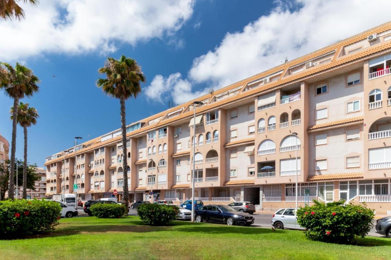 Apartamentos Villa Madrid Torrevieja Zewnętrze zdjęcie